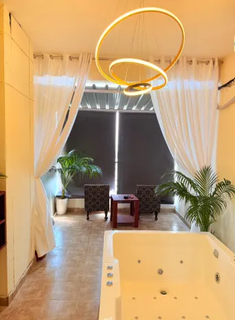 New Offer- Cayetana Luxury 3BHK | Balcony Jacuzzi